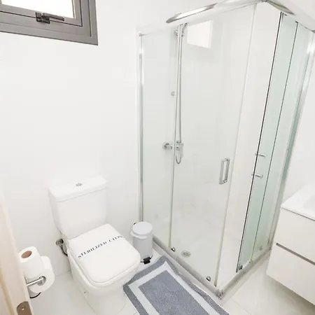 Quattro Center Ap 501b * لارنكا